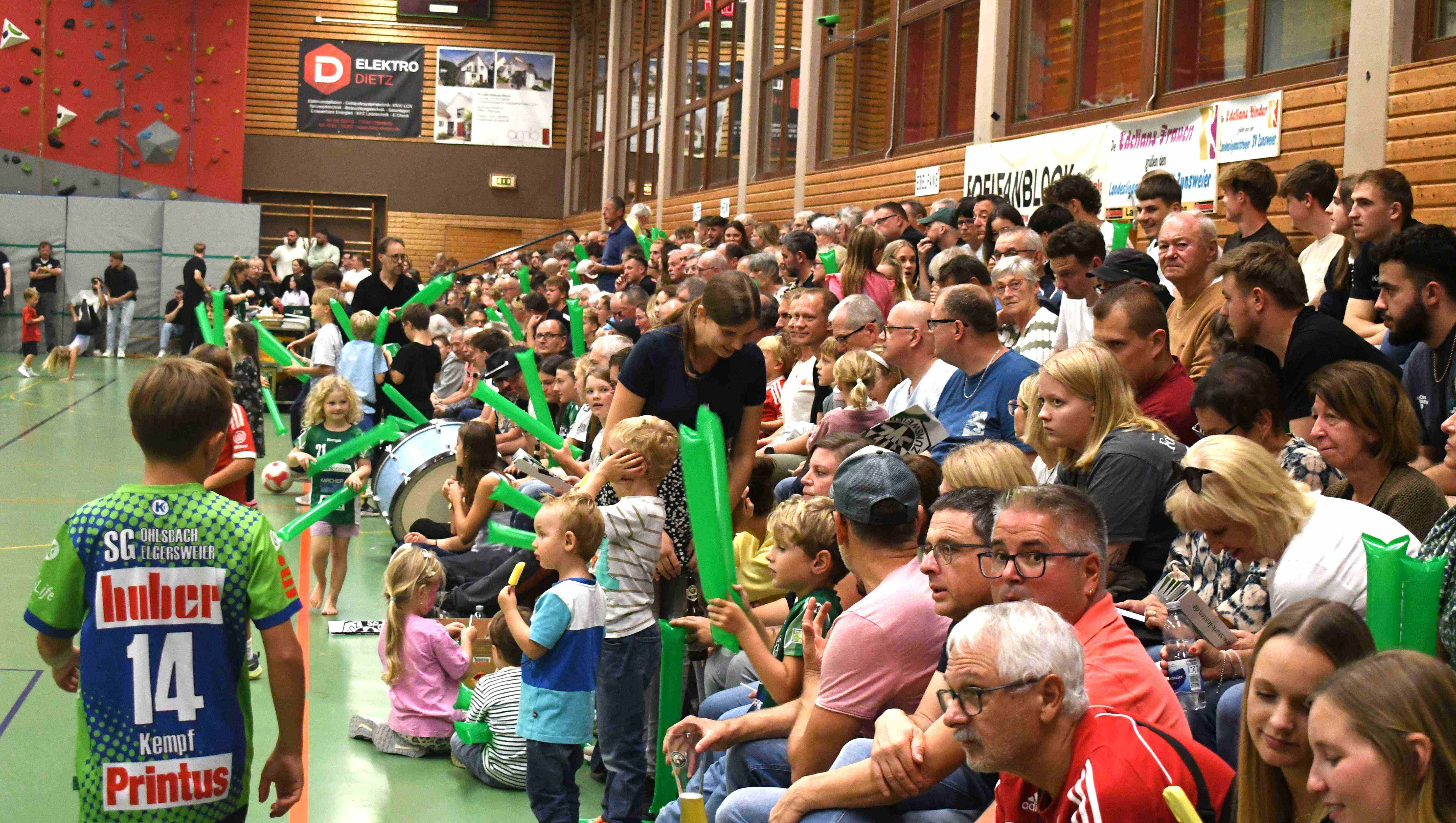 Zuschauer Derby für HP